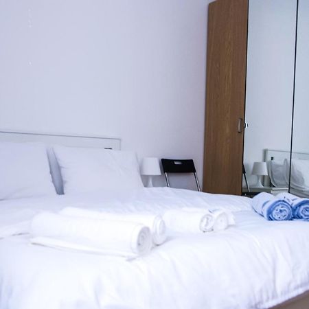 Prague Tlv By Paybox Lägenhet Tel Aviv Exteriör bild